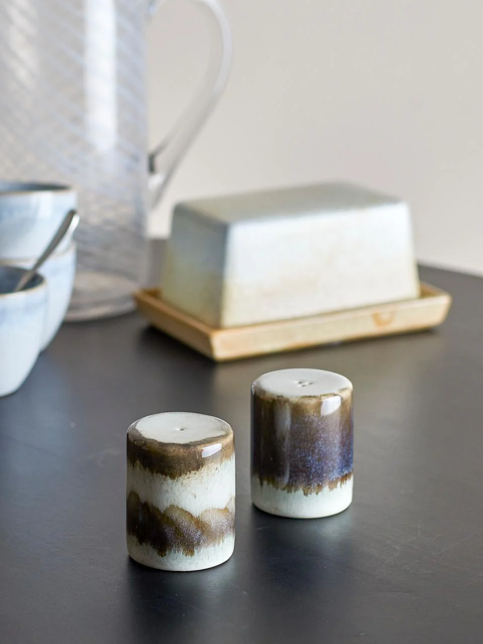 Bloomingville Paula Salt & Pepper Shaker Set Grey - Image 3