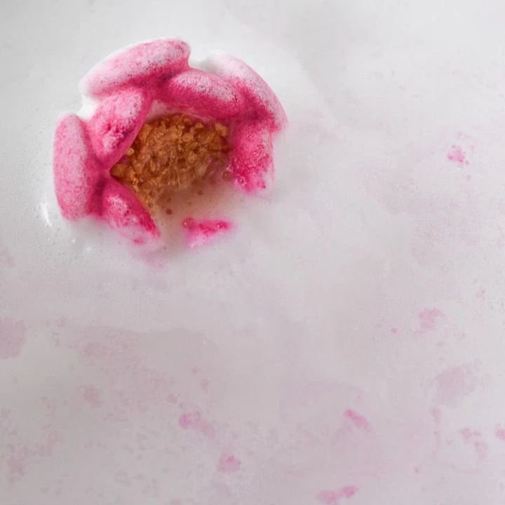 Bomb Cosmetics Peony Blush Bomb Raw Bath Blaster - Image 2