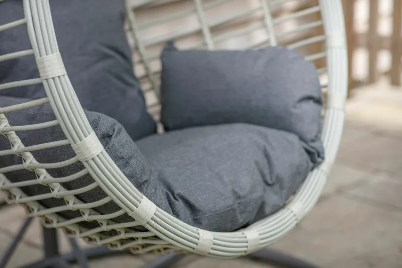 Bramblecrest Chedworth Single Tulip Cocoon Dove Grey - Image 3