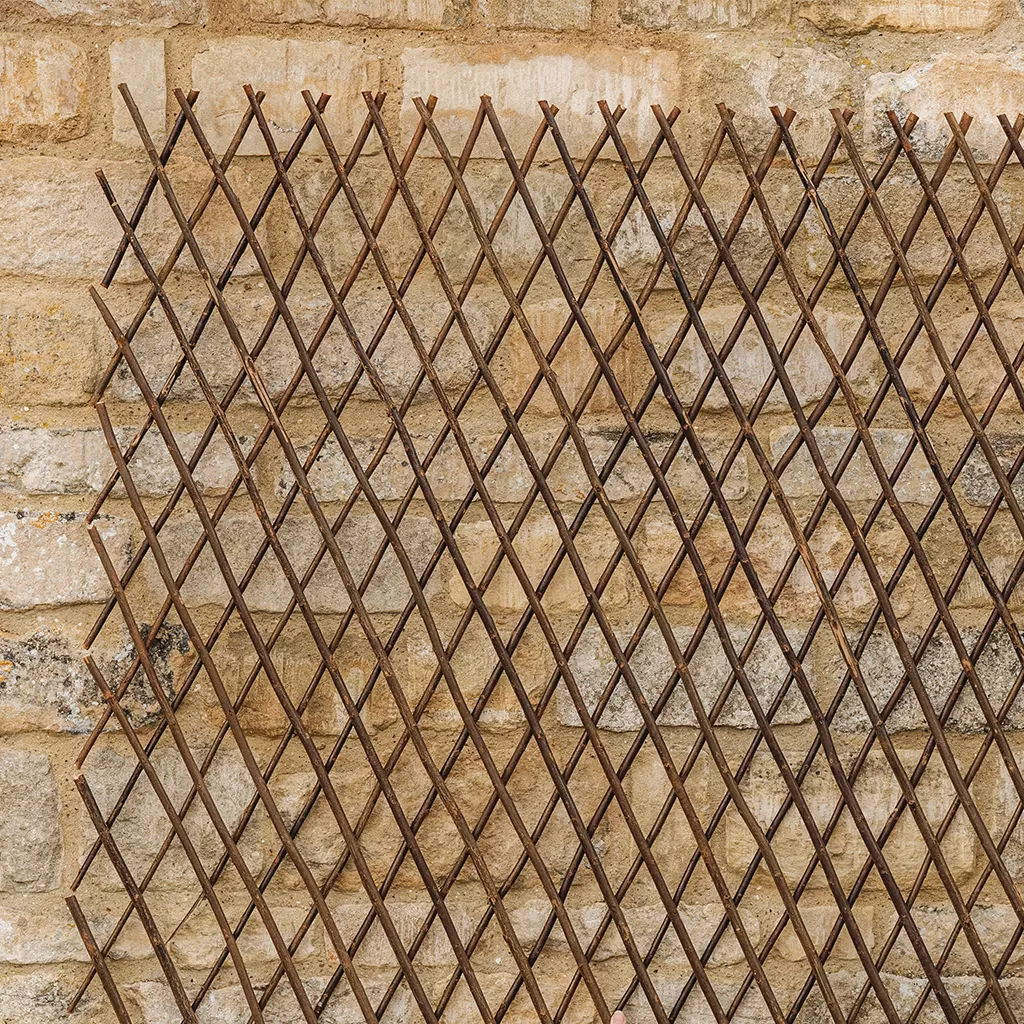 Gardman Expanding Willow Trellis 1.8x0.6m - Image 3