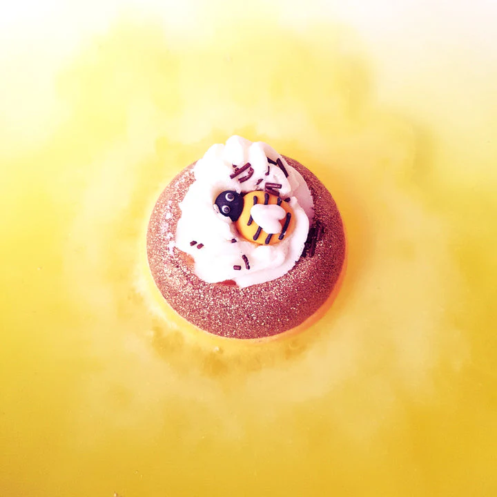 Bomb Cosmetics Honey Bee Mine Bath Blaster - Image 2