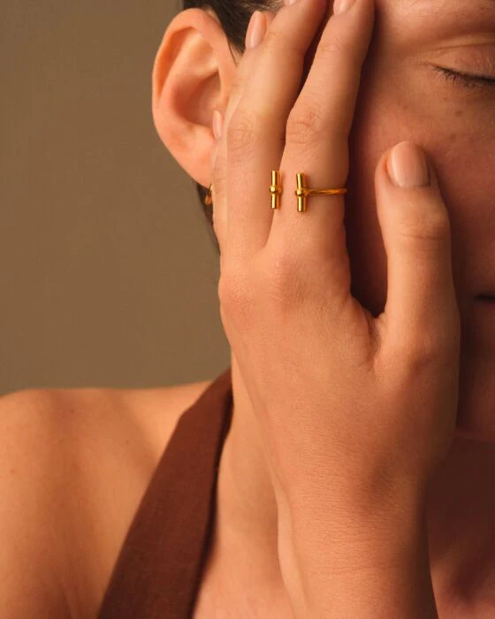 Katie Loxton Themis T-Bar Ring Gold Coated Adjustable - Image 3