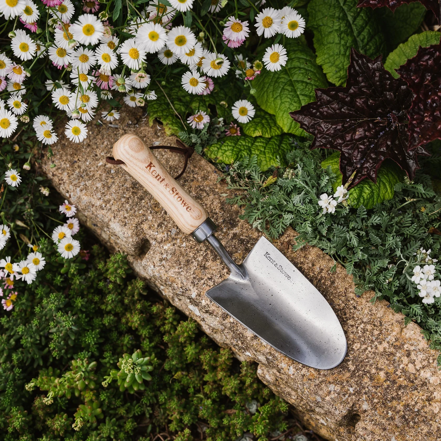 Kent & Stowe Garden Life Stainless Steel Hand Trowel - Image 2