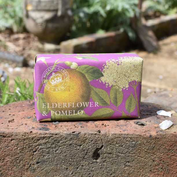 Kew Gardens Elderflower and Pomelo Soap 240g - Image 3