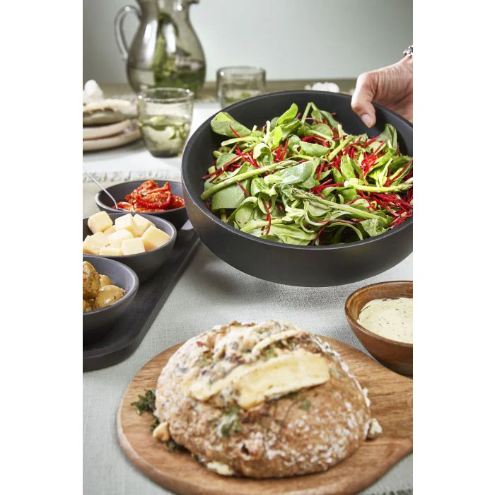 Mica Tomar Bowls on Tray Black - Image 4