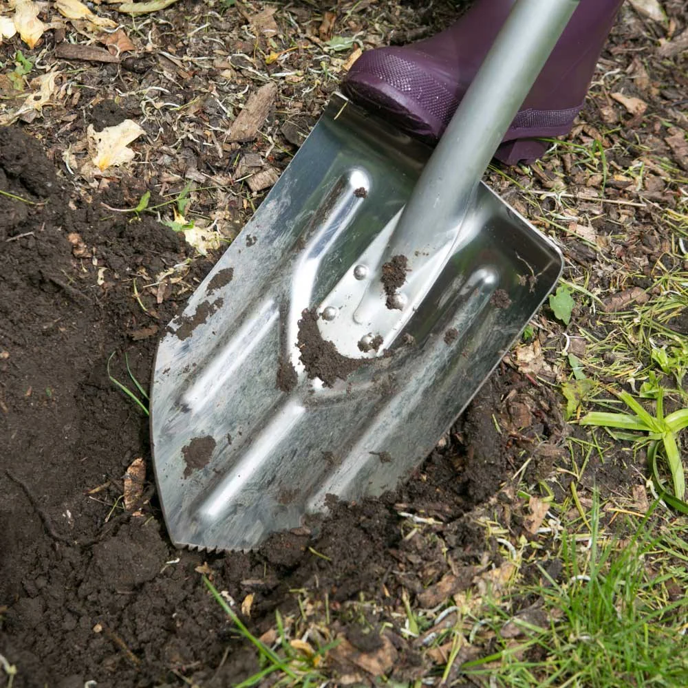 Wilkinson Sword Ultralight Digging Spade - Image 3