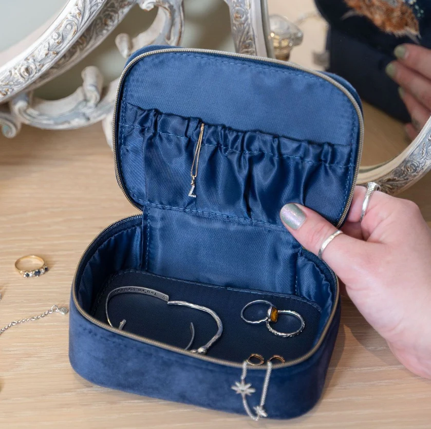 Wrendale 'Daisy Coo' Highland Cow Embroidered Accessory Case - Image 2